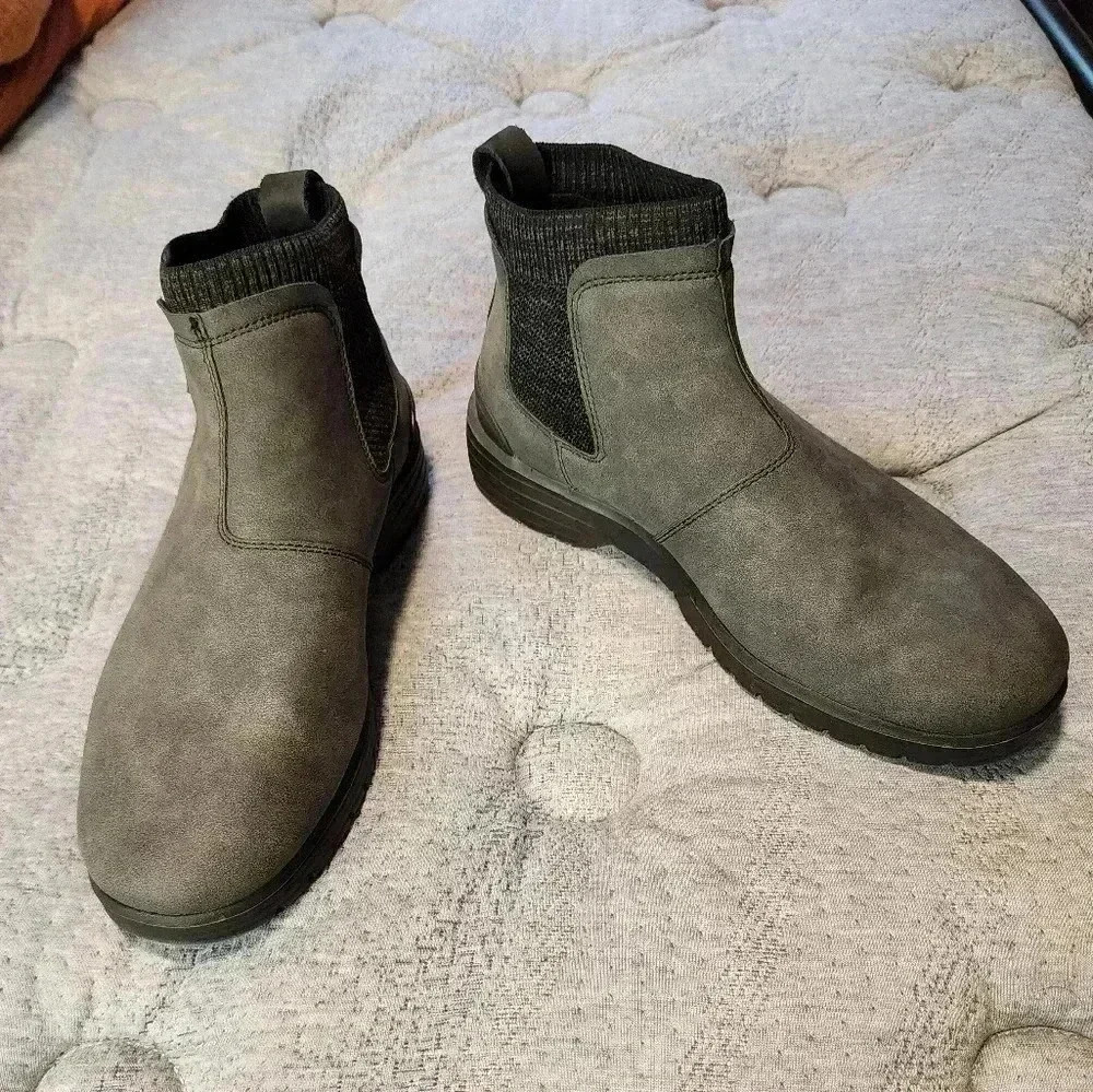 Hey Dude Scott Grip Mens Size 8 Shoes Total Black Gray Chelsea Boots Comfort
